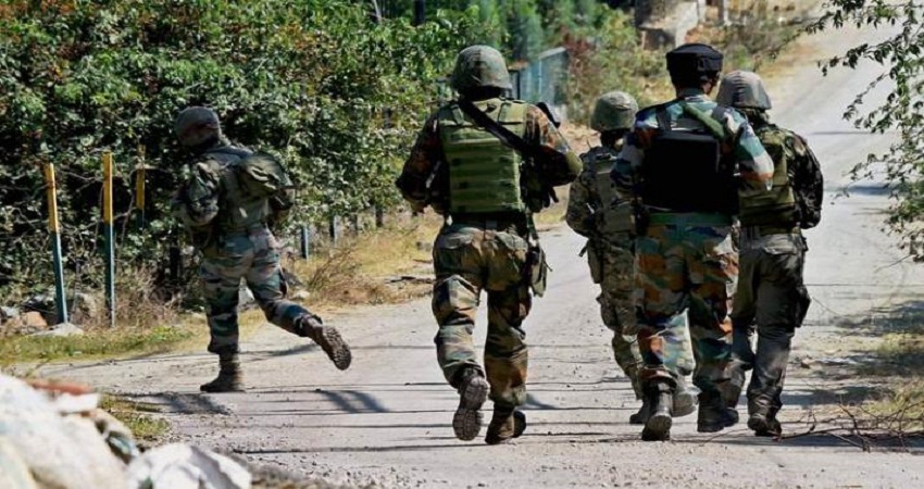 श्रीनगर के नौगांम इलाके में आतंकी हमला, 2 जवान शहीद, 1 घायल श्रीनगर के नौगांम इलाके में आतंकी हमला, 2 जवान शहीद, 1 घायल